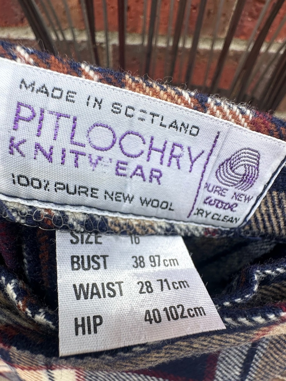Pitlochry Knitwear Made In Scotland Pure New Wool Tartan Wrap Fringe Skirt Prep - Picture 4 of 16